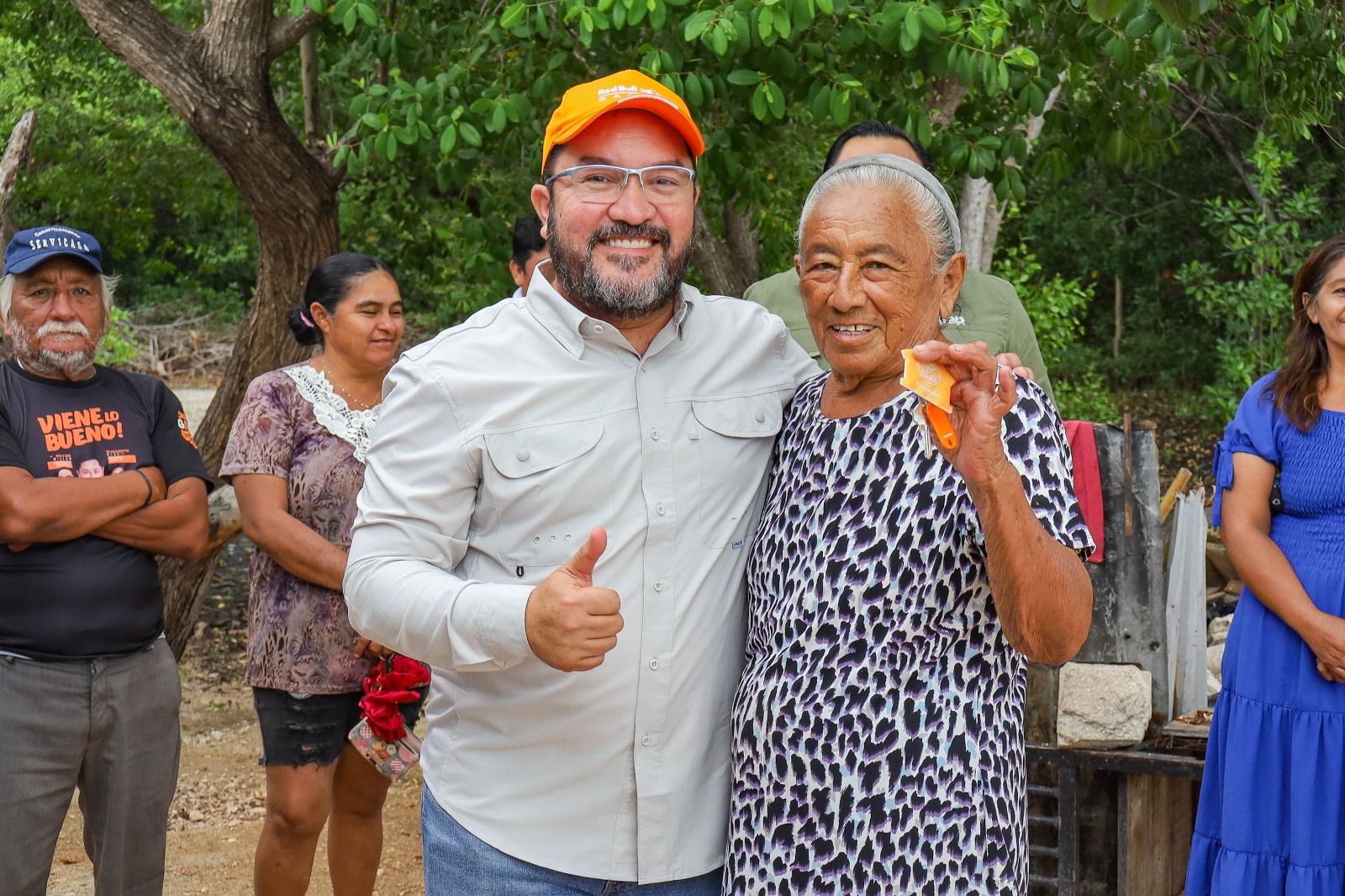 La vida de ocho familias de Isla Arena cambió para bien, al recibir sus nuevos cuartos dormitorio que les brindan un espacio digno, seguro y adecuado para convivir en familia.