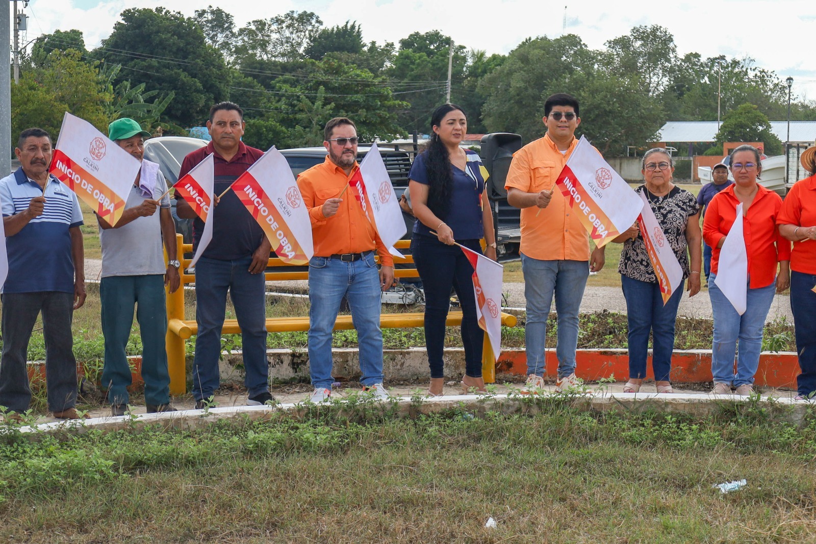 El alcalde destacó que este proyecto responde al compromiso de seguir dignificando los espacios donde las familias conviven, fortalecen sus tradiciones y realizan actividades sociales. Informó que la obra contempla la construcción de un nuevo kiosko, la rehabilitación de los baños, y la mejora del paradero, un punto clave para las diligencias y movilidad de los habitantes.