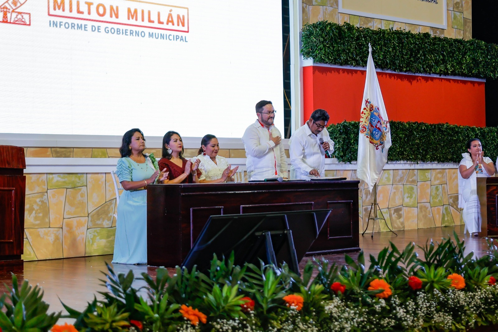 “Cumplir es responder con hechos, estar cerca de las familias y hacer que los recursos se conviertan en obras y servicios que realmente se necesitan”, señaló Milton Millán al hacer un recuento de los resultados alcanzados durante este periodo.
